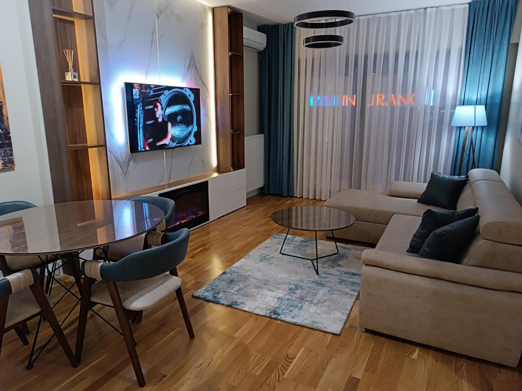 Anika Luxury Apartment At Diamond Center Skopje Exterior photo