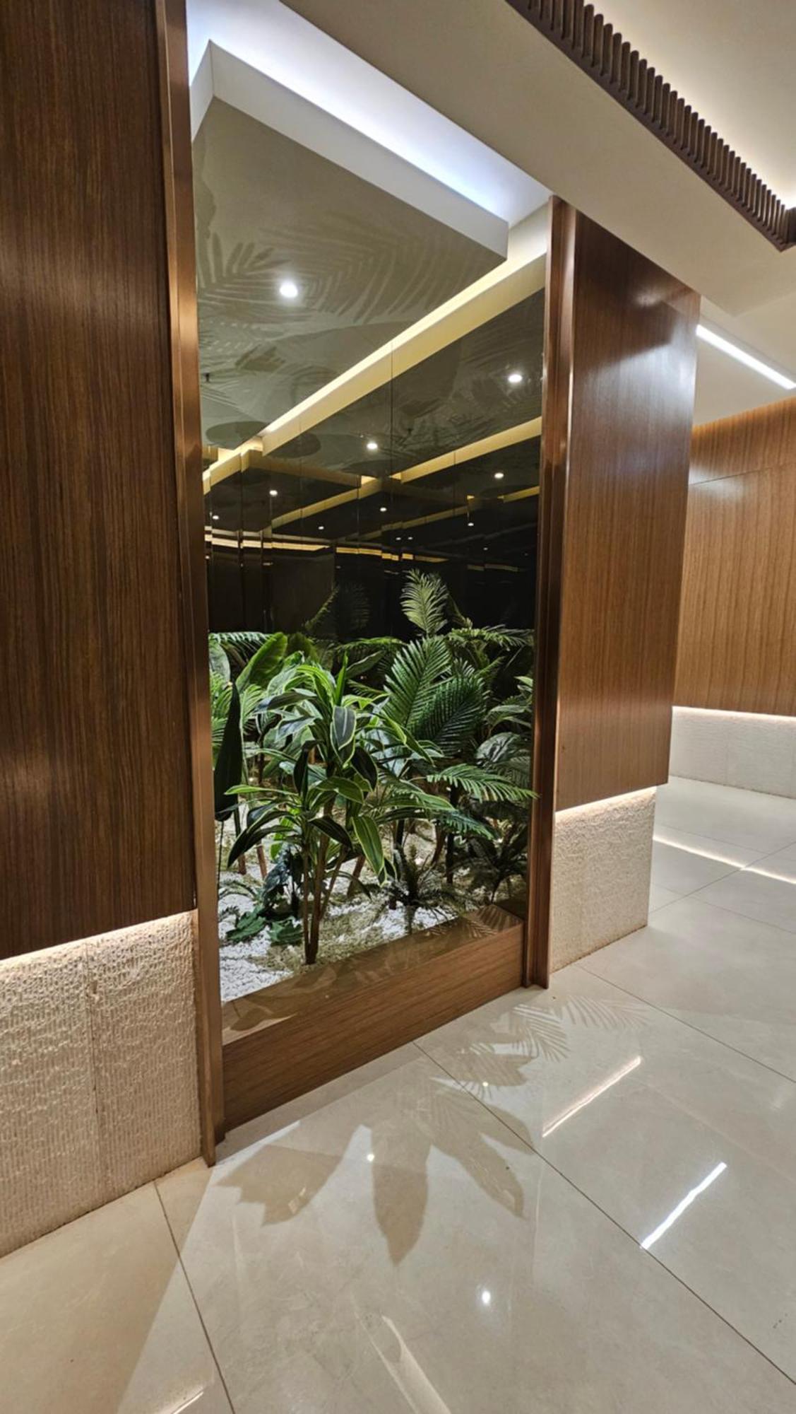 Anika Luxury Apartment At Diamond Center Skopje Exterior photo