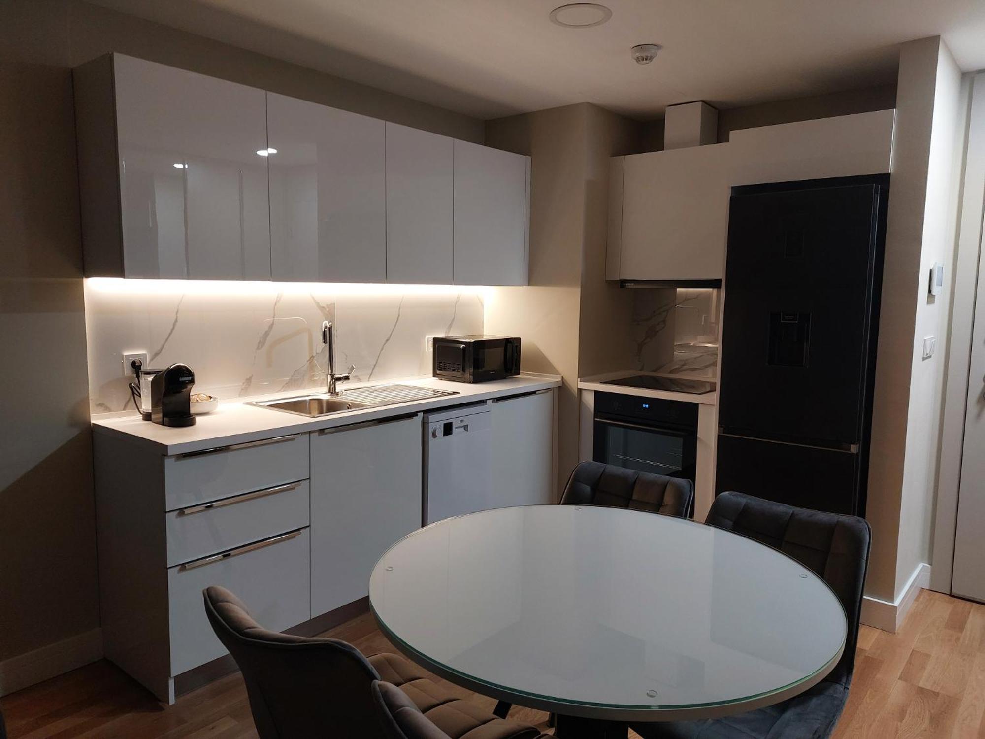 Anika Luxury Apartment At Diamond Center Skopje Exterior photo